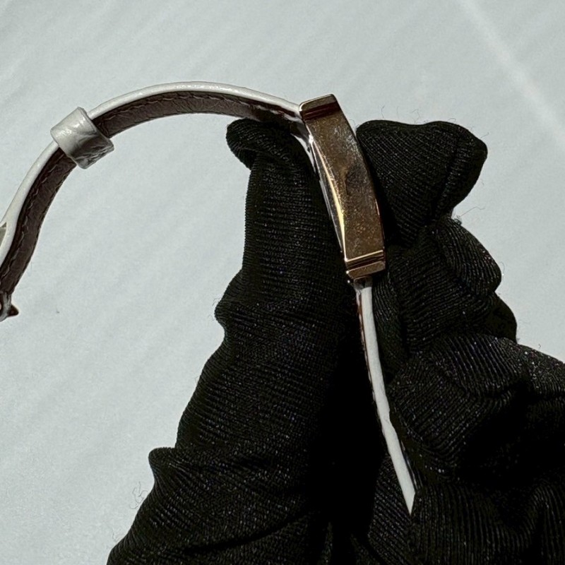 Hermes 白鱷魚錶帶金H面11點鑽女錶-8