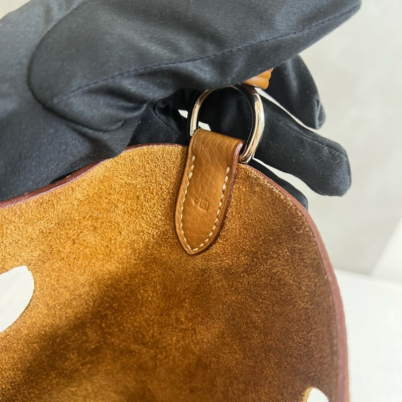 愛馬仕 超稀有破洞水桶包-12