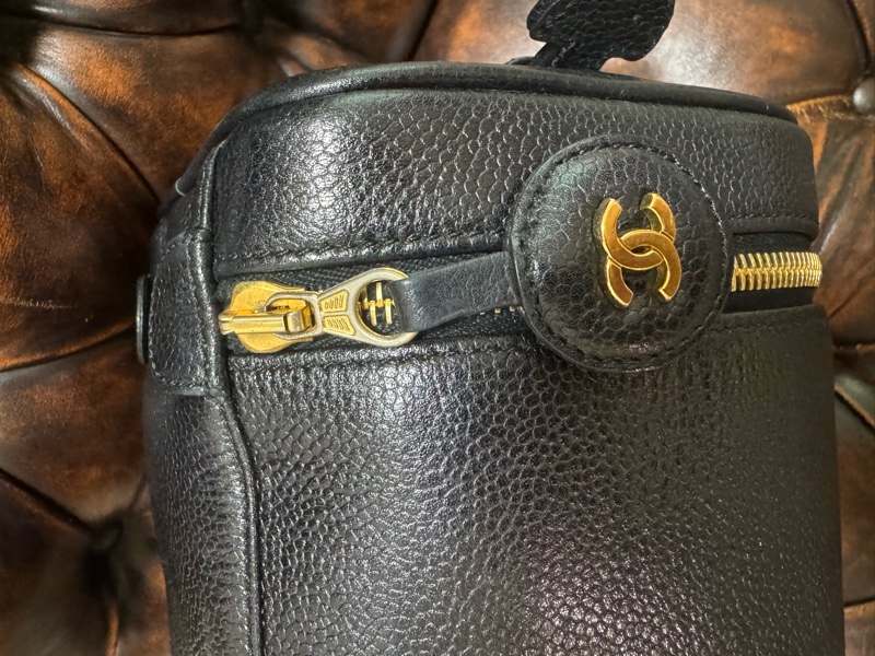 日本中古香奈兒 CHANEL 魚子醬荔枝皮 黑色金鏈 化妝箱 Vintage Vanity bag 化妝包 手提包 有卡有盒-21