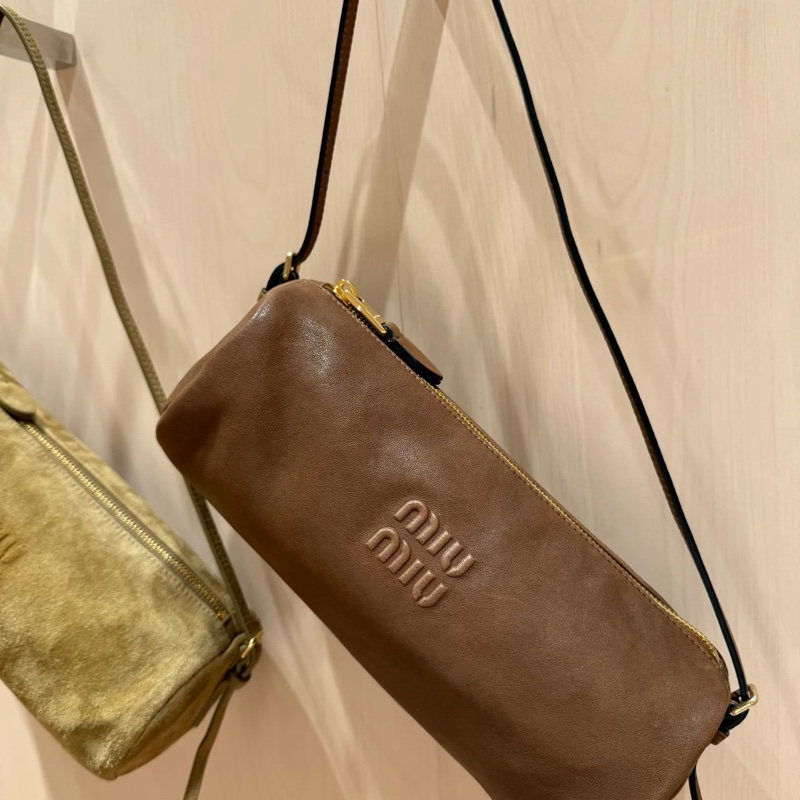 Miu miu 深咖啡 棕色鉛筆袋包 腋下包 化妝包 筆筒包-1