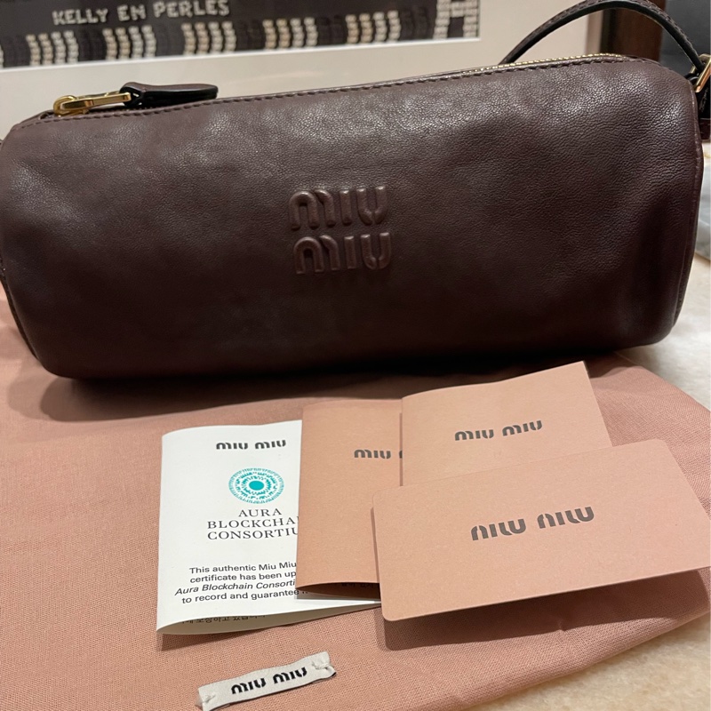 Miu miu 深咖啡 棕色鉛筆袋包 腋下包 化妝包 筆筒包-13