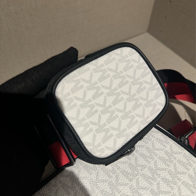 Michael Kors 斜背包-8