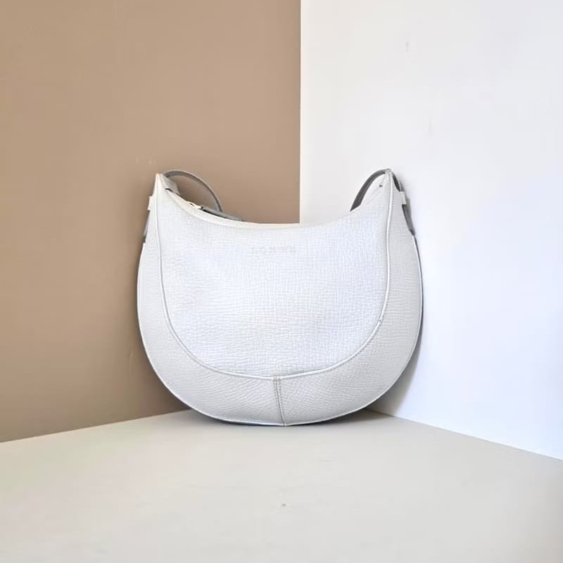 【LA LUNE】稀有中古包 Loewe淺藍半月復古包 皮革腋下包 側背包 單肩包 古董-1