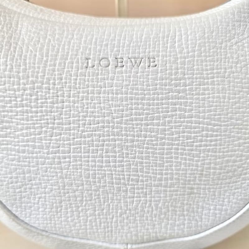 【LA LUNE】稀有中古包 Loewe淺藍半月復古包 皮革腋下包 側背包 單肩包 古董-3