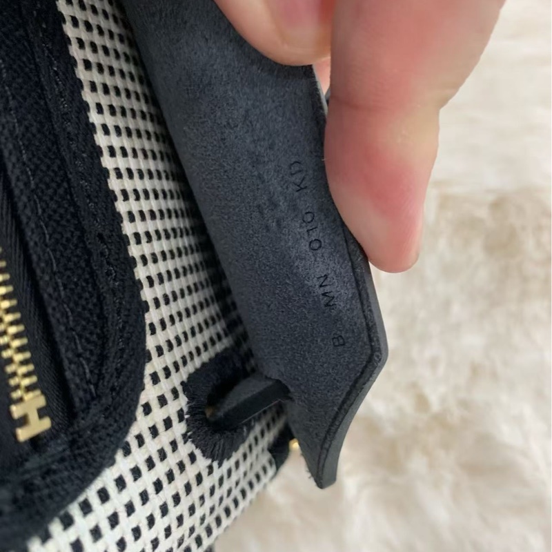 Hermès herbag31 熊貓色編織款 閒置新有膜 配件鎖頭袋塵袋盒子-9