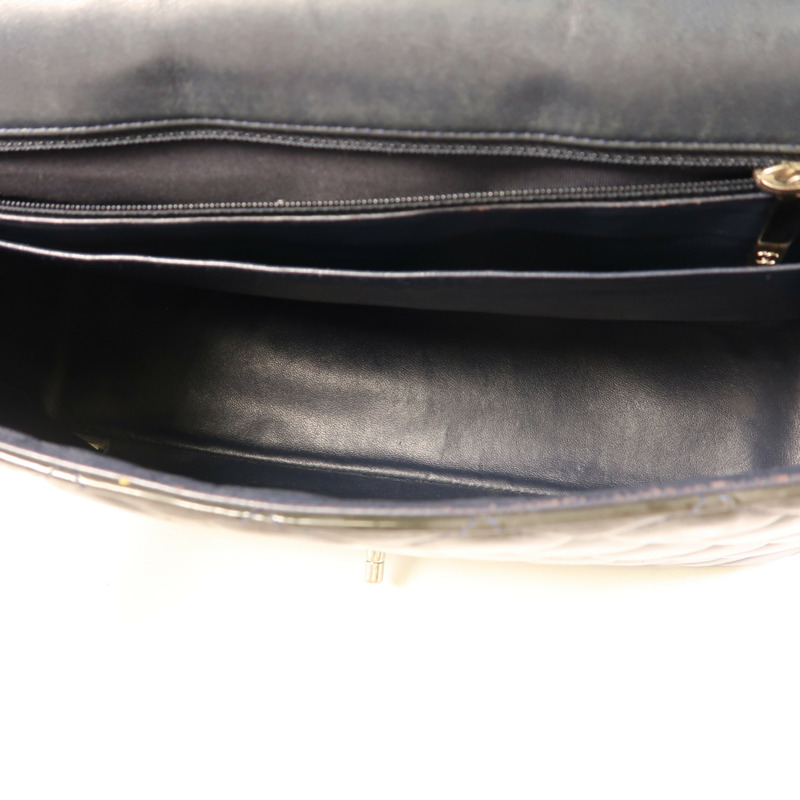 CHANEL 漆皮皮革Maxi Classic銀扣鏈帶肩背袋-4