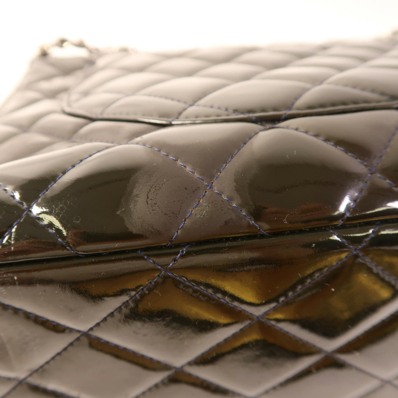 CHANEL 漆皮皮革Maxi Classic銀扣鏈帶肩背袋-15