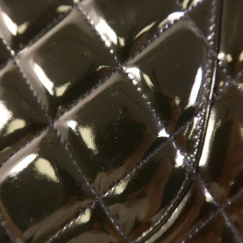 CHANEL 漆皮皮革Maxi Classic銀扣鏈帶肩背袋-19