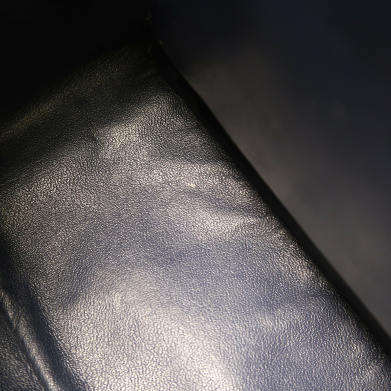 CHANEL 漆皮皮革Maxi Classic銀扣鏈帶肩背袋-20