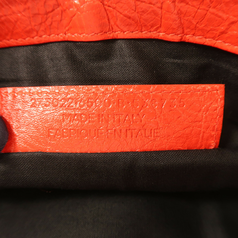 BALENCIAGA 牛皮皮革Pouch金扣手拿包-6