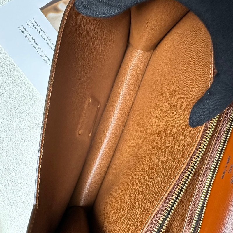 LV EPI 水波紋 手提包棕色 郵差包-7