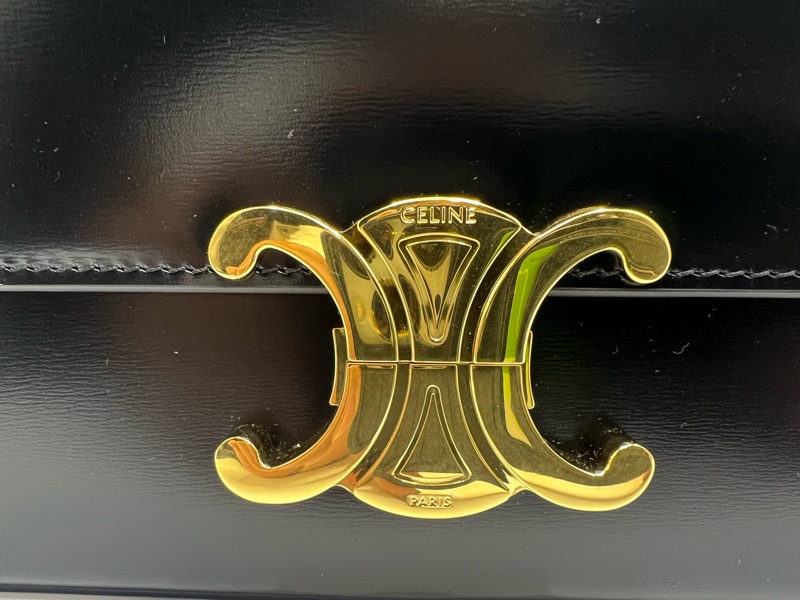 CELINE TRIOMPHE SHOULDER BAG IN SHINY CALFSKIN BLACK-9