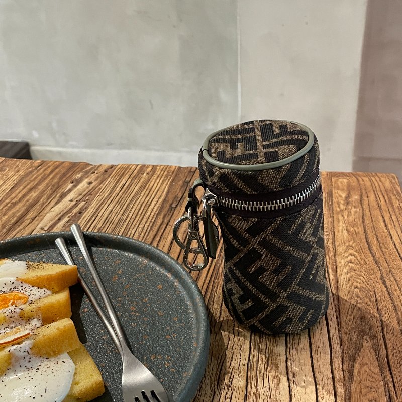 現貨 FENDI FF圓筒小包吊飾-0