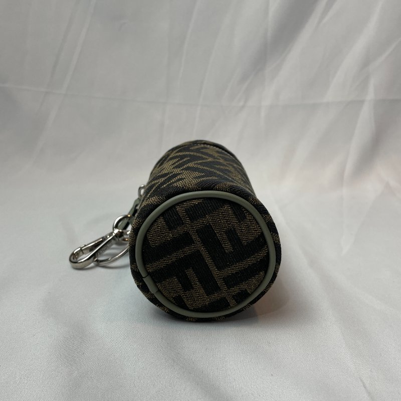 現貨 FENDI FF圓筒小包吊飾-5