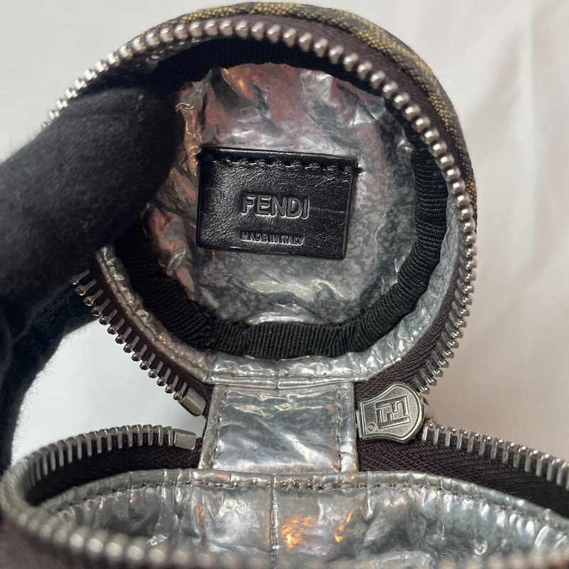 現貨 FENDI FF圓筒小包吊飾-6