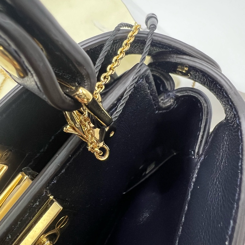 FENDI NANO PEEKABOO-10