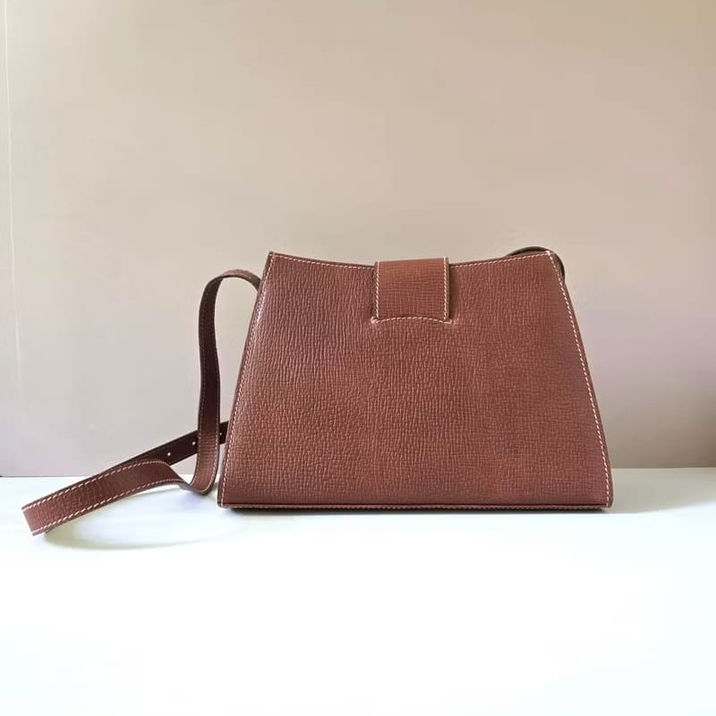 絕版古董包 Loewe咖啡色旋轉扣單肩包 斜背包 側背包 中古包 二手-1