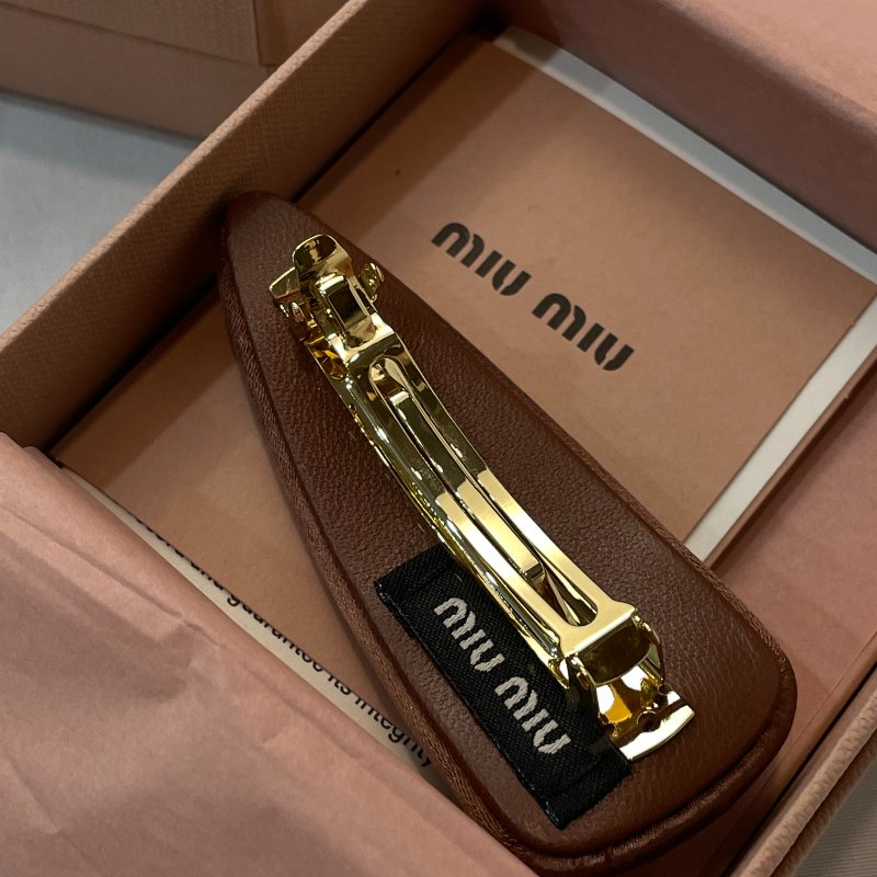 現貨 miu miu深咖色緞面髮夾（單個）-4