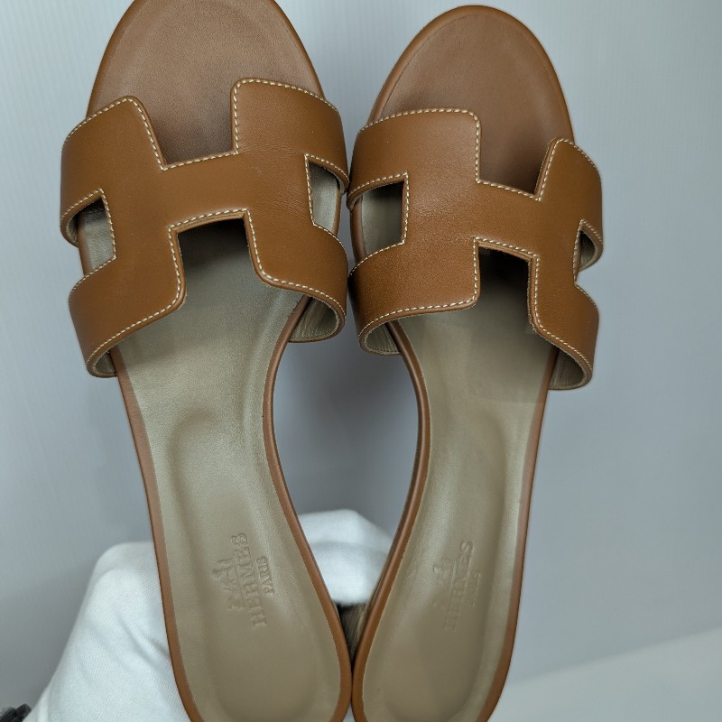 莉亞精品♡Hermes 經典H拖鞋 金棕 39-2