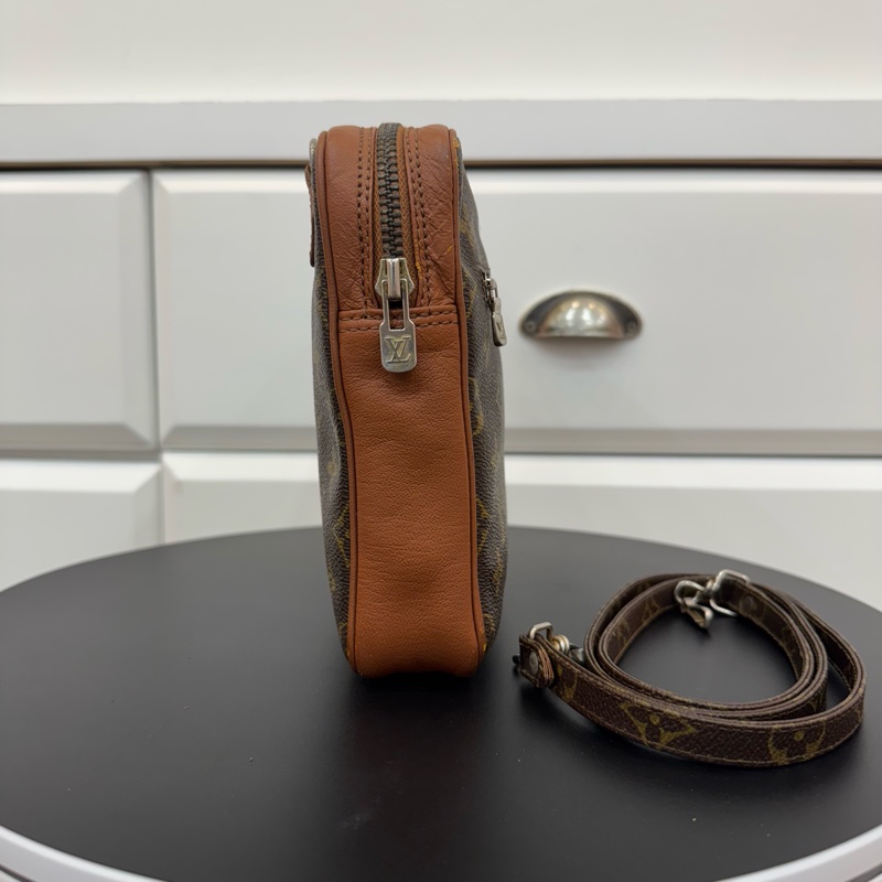 Louis Vuitton 紅皮老花方形斜背包-5