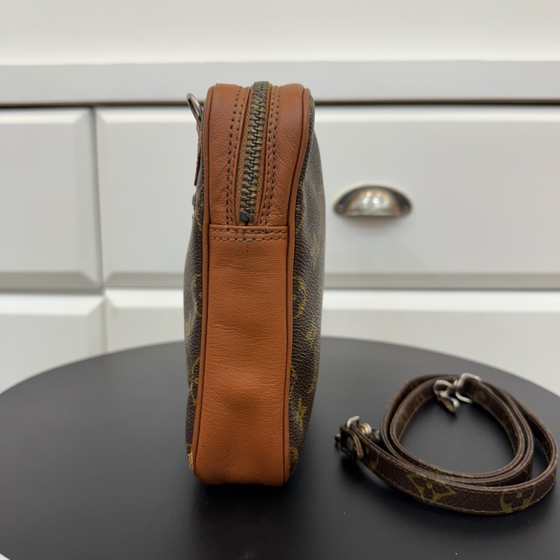 Louis Vuitton 紅皮老花方形斜背包-6