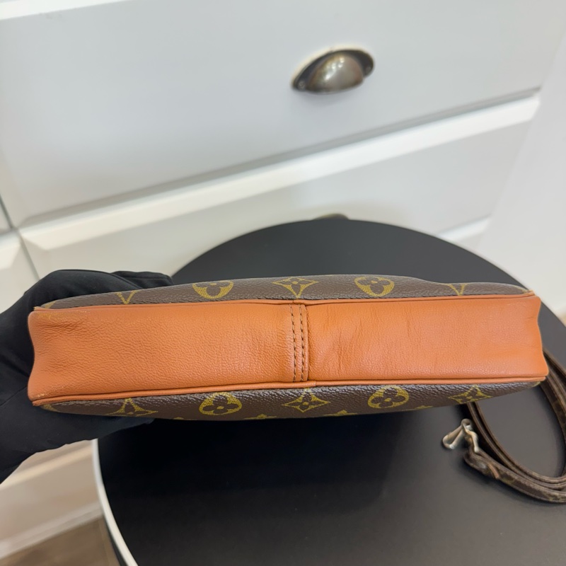 Louis Vuitton 紅皮老花方形斜背包-7