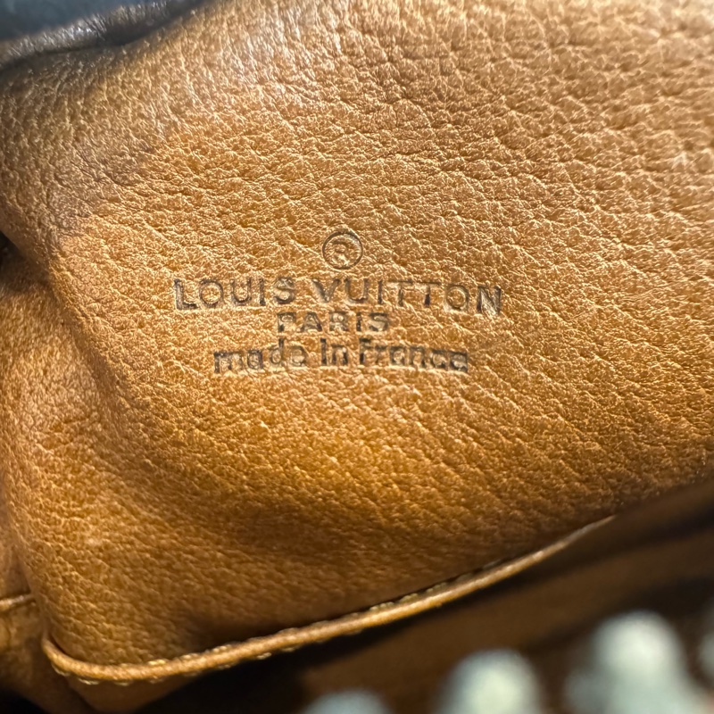 Louis Vuitton 紅皮老花方形斜背包-9