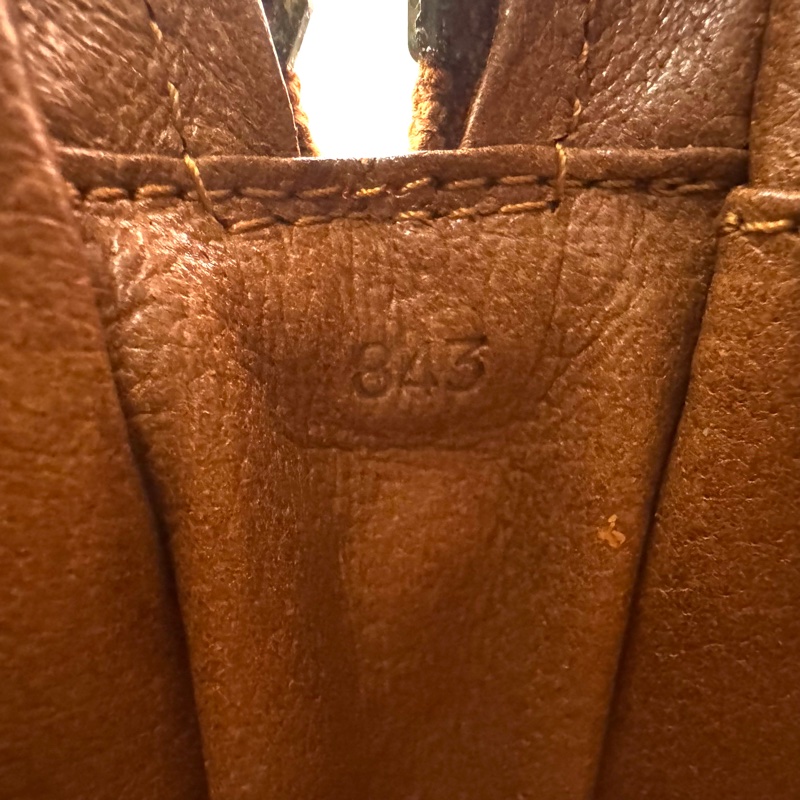 Louis Vuitton 紅皮老花方形斜背包-10