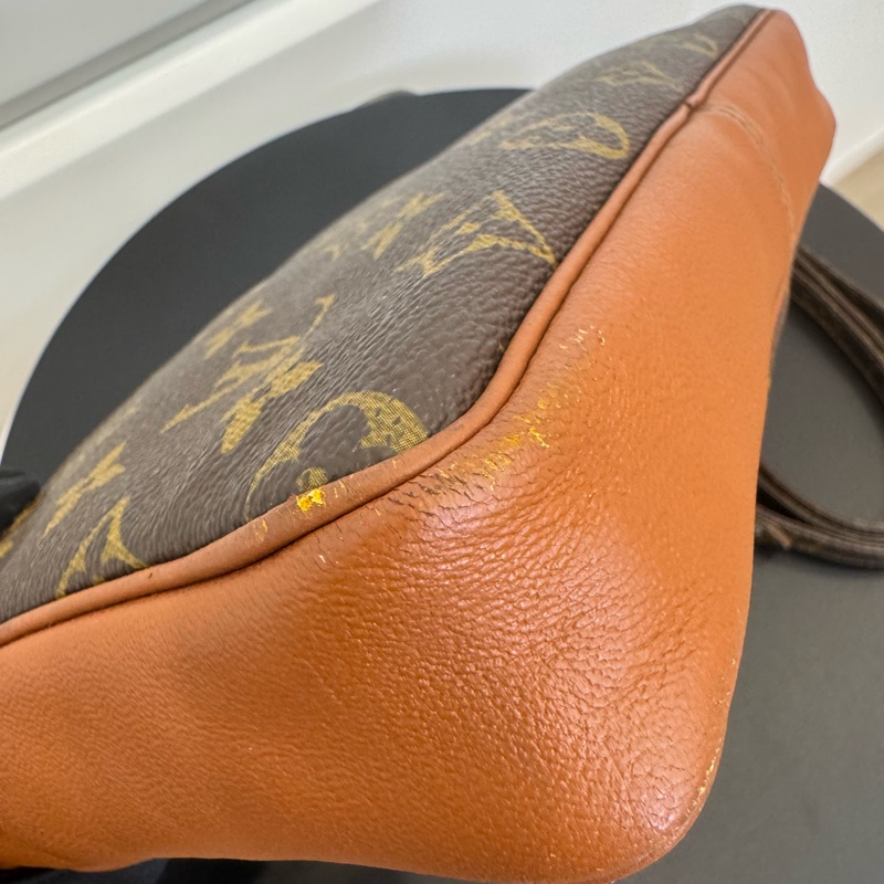 Louis Vuitton 紅皮老花方形斜背包-11