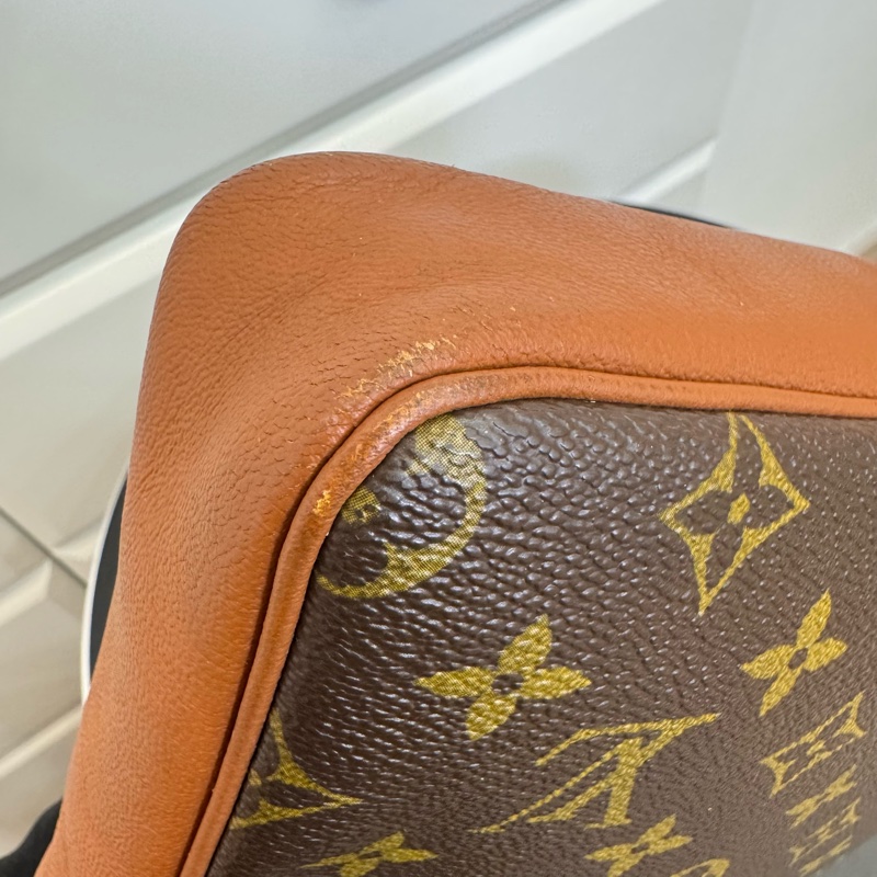 Louis Vuitton 紅皮老花方形斜背包-12