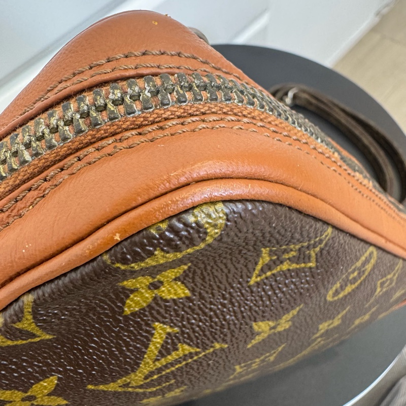 Louis Vuitton 紅皮老花方形斜背包-15