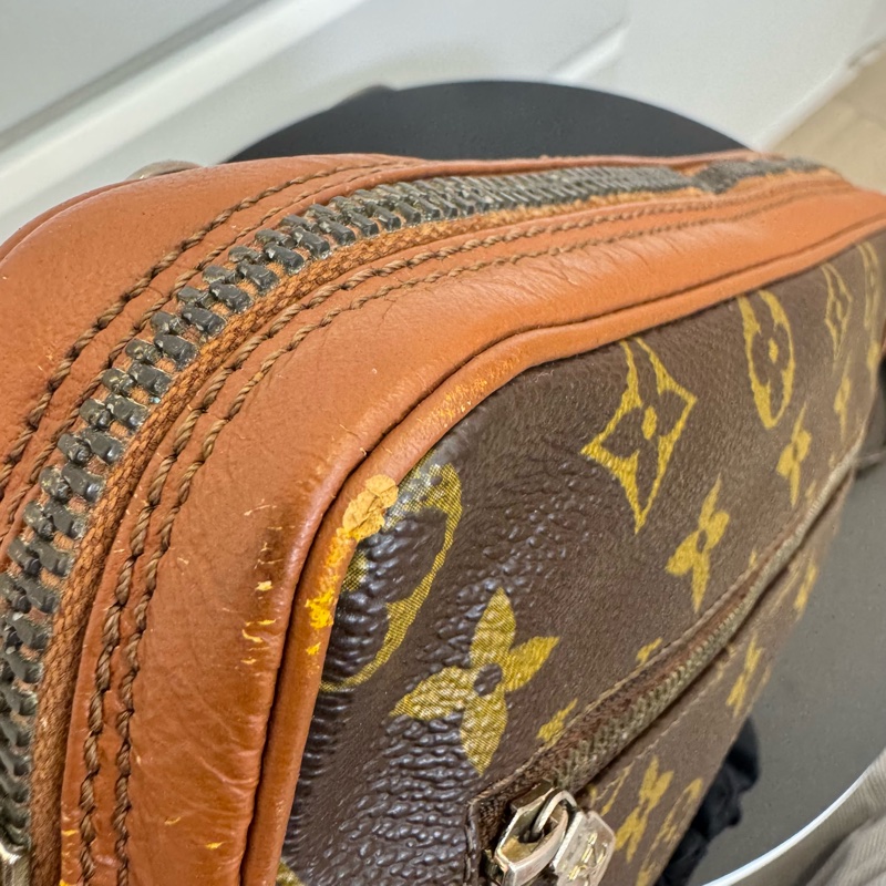 Louis Vuitton 紅皮老花方形斜背包-18