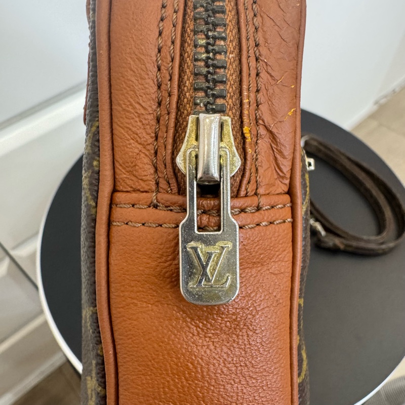 Louis Vuitton 紅皮老花方形斜背包-19