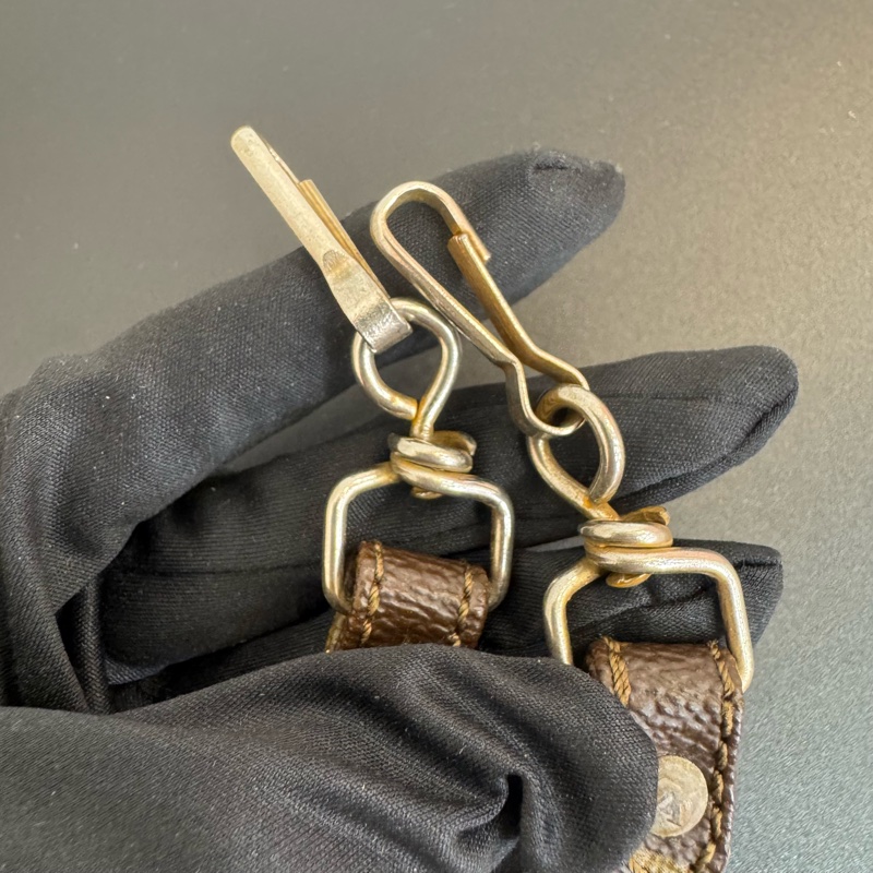 Louis Vuitton 紅皮老花方形斜背包-23