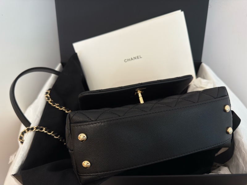 近新CHANEL黑色荔枝皮淡金釦coco Handle 24cm小號~A92990-6