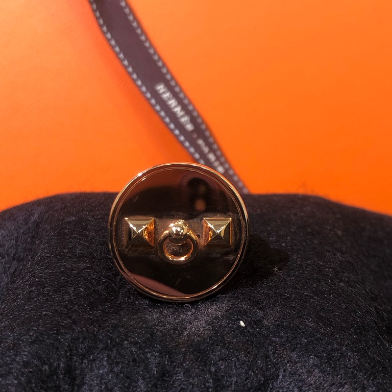 HERMÉS玫瑰金色 圓圈窩釘絲巾扣XB438-11