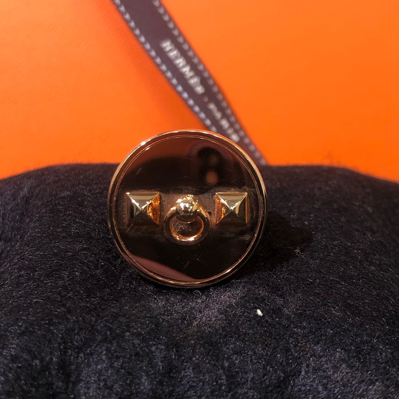 HERMÉS玫瑰金色 圓圈窩釘絲巾扣XB438-14