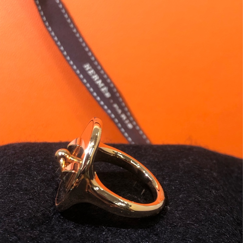 HERMÉS玫瑰金色 圓圈窩釘絲巾扣XB438-15