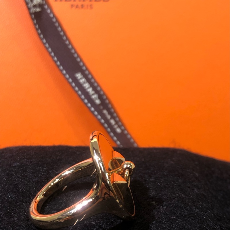 HERMÉS玫瑰金色 圓圈窩釘絲巾扣XB438-17