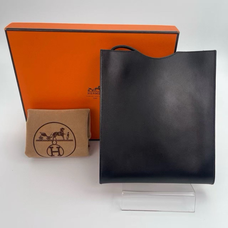 「JL精品代購」 愛馬仕黑色小牛皮斜挎信封包-0