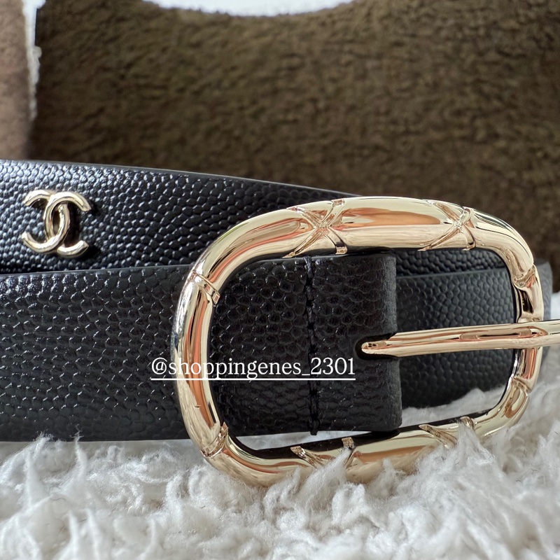 香奈兒 25A 菱格紋雕刻橢圓皮帶釦 荔枝牛皮 窄版 皮帶 🧬預購-1