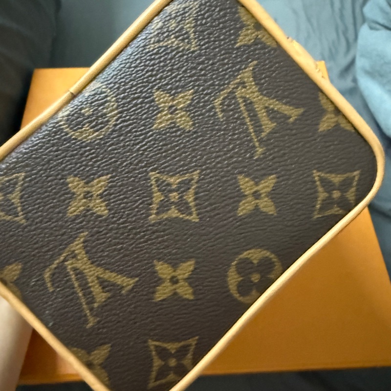 lv nano noe 小水桶包-5