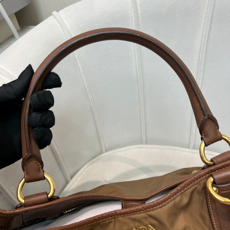 Prada 啡色降落傘手提袋 XA276-21