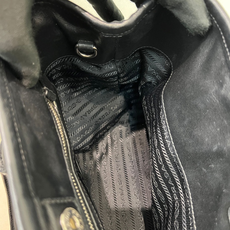 Prada 黑色降落傘銀扣2way XA156-11