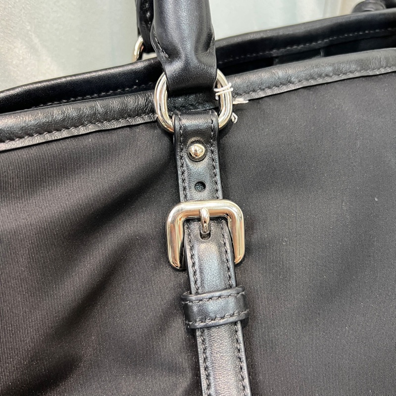 Prada 黑色降落傘銀扣2way XA156-19