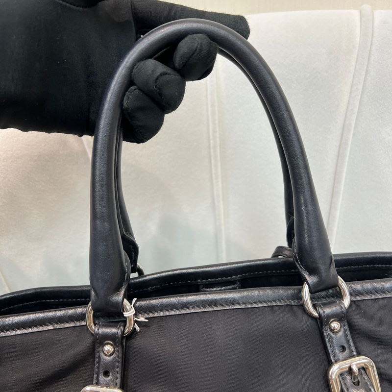 Prada 黑色降落傘銀扣2way XA156-26