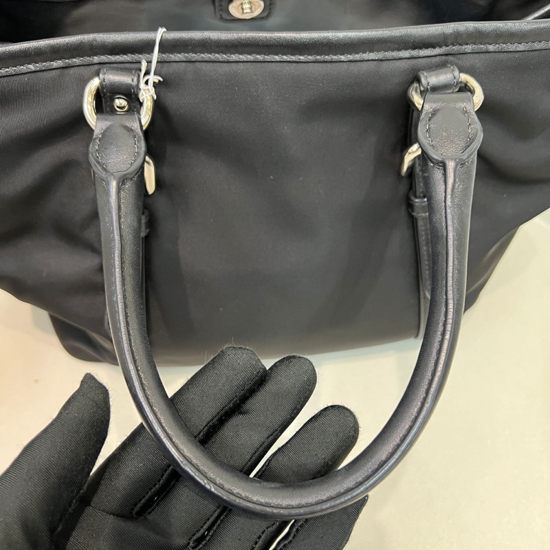 Prada 黑色降落傘銀扣2way XA156-28