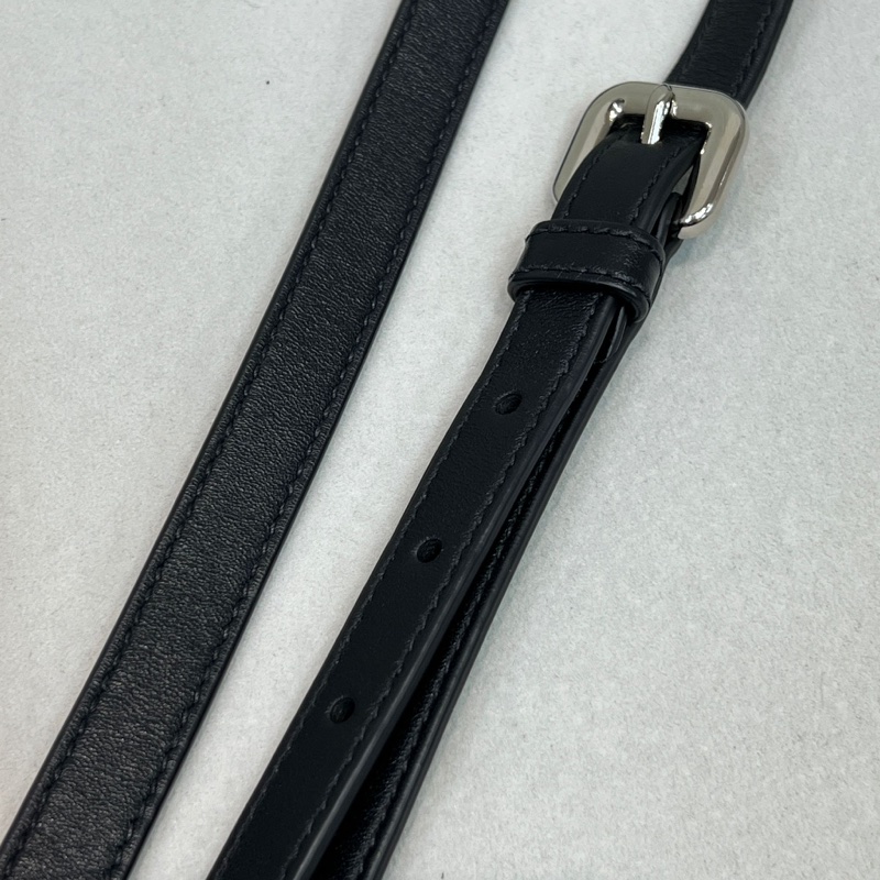 Prada 黑色降落傘銀扣2way XA156-31