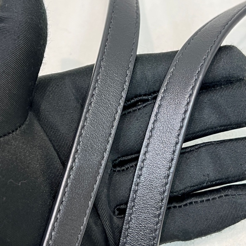 Prada 黑色降落傘銀扣2way XA156-33