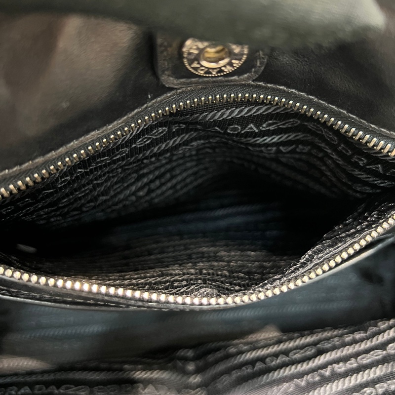 Prada 黑色降落傘銀扣2way XA156-44